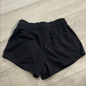 Lululemon inner glow short